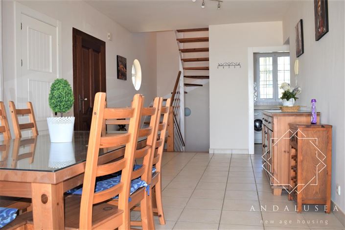 Image No.14-4 Bed Property for sale