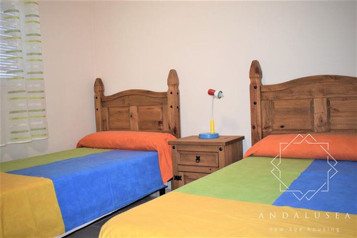 Image No.27-4 Bed Property for sale