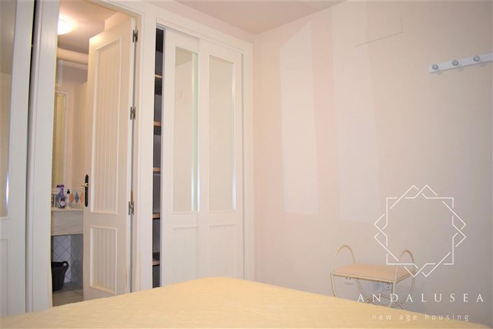 Image No.32-4 Bed Property for sale