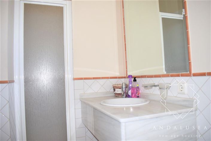 Image No.33-4 Bed Property for sale