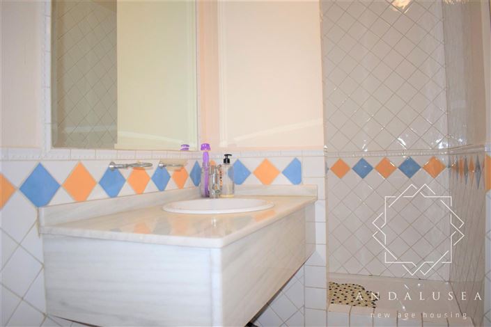 Image No.35-4 Bed Property for sale