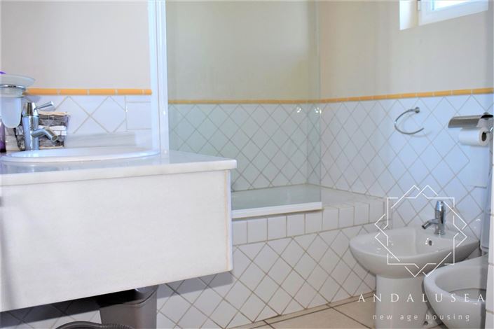 Image No.36-4 Bed Property for sale