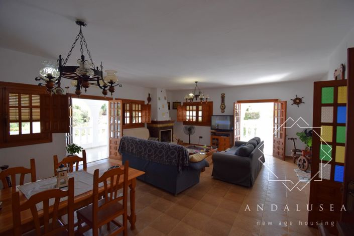 Image No.11-3 Bed Property for sale