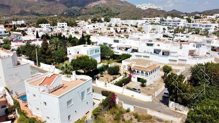 Image No.57-3 Bed Property for sale