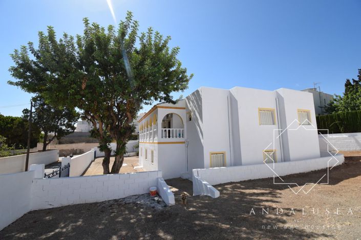 Image No.55-3 Bed Property for sale