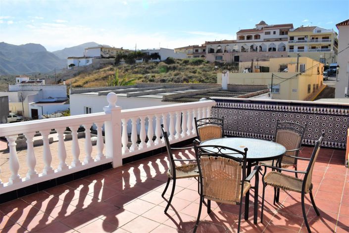 Image No.38-6 Bed Property for sale