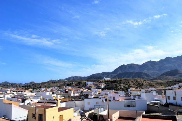 Image No.44-6 Bed Property for sale