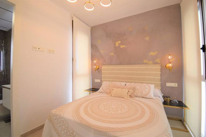 Image No.21-3 Bed Property for sale