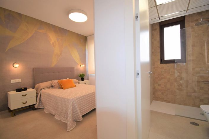 Image No.24-3 Bed Property for sale