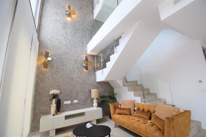 Image No.5-3 Bed Property for sale