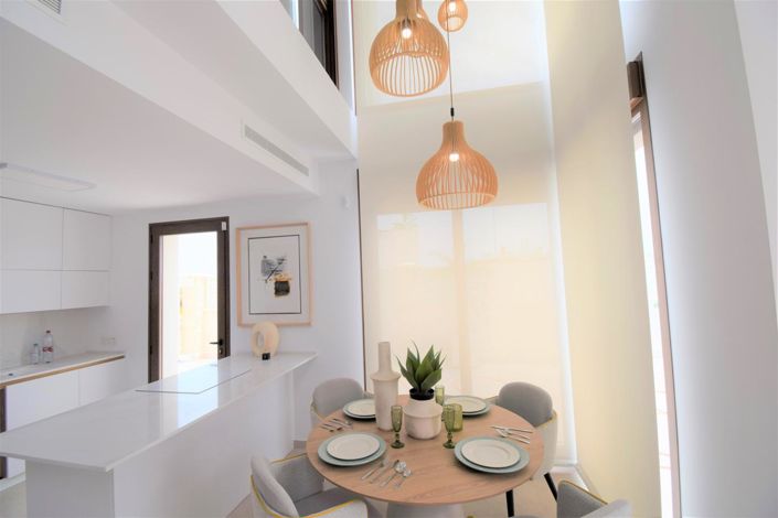 Image No.10-3 Bed Property for sale