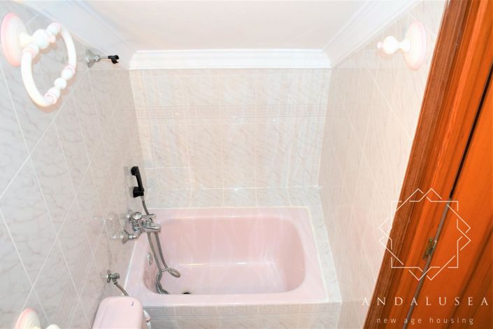 Image No.38-4 Bed Property for sale