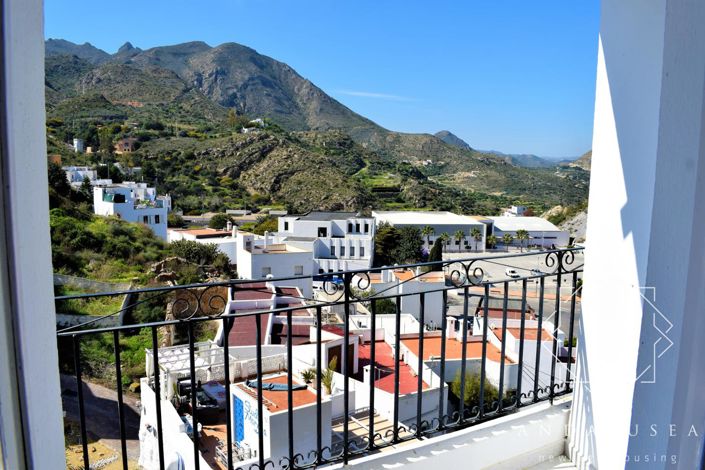 Image No.9-4 Bed Property for sale