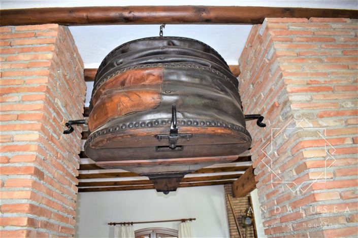 Image No.20-5 Bed Property for sale