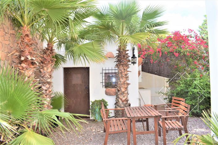 Image No.44-5 Bed Property for sale