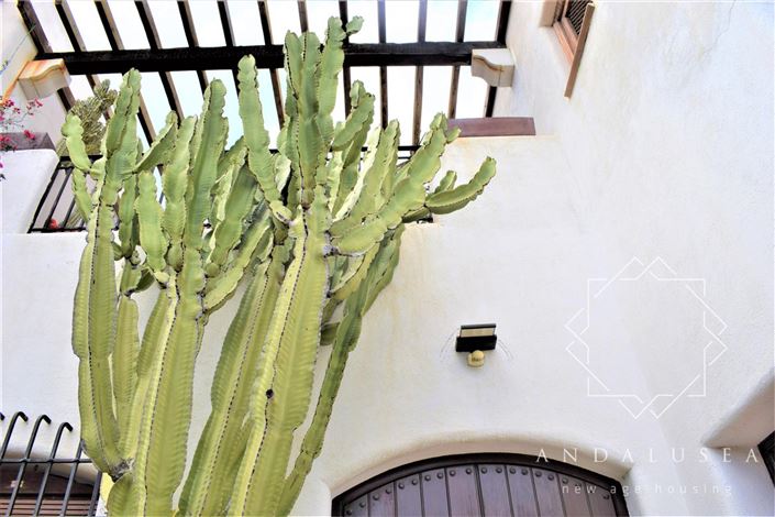 Image No.61-5 Bed Property for sale