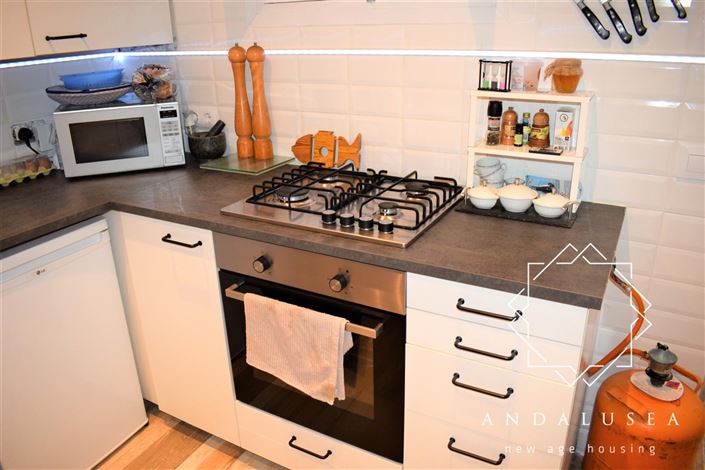 Image No.11-2 Bed Property for sale