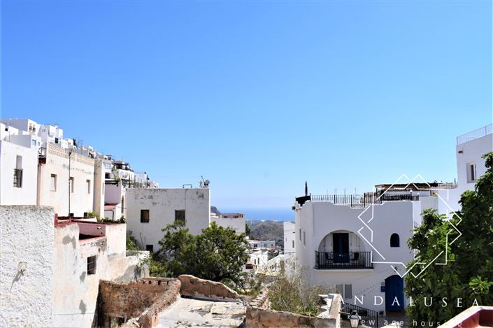 Image No.36-2 Bed Property for sale