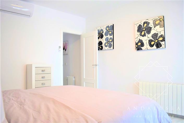 Image No.34-4 Bed Property for sale