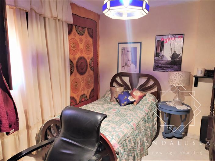 Image No.19-5 Bed Property for sale