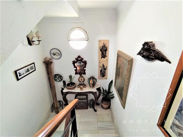 Image No.23-5 Bed Property for sale