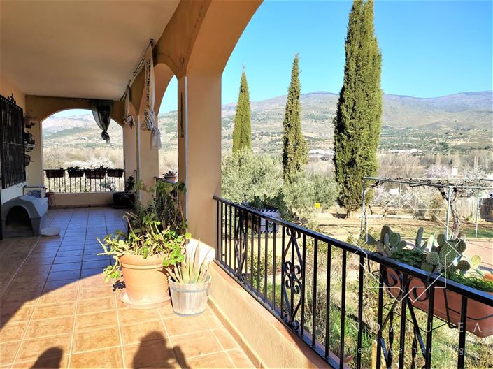 Image No.5-5 Bed Property for sale