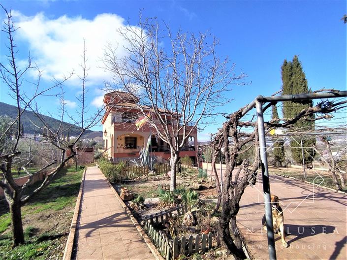 Image No.54-5 Bed Property for sale