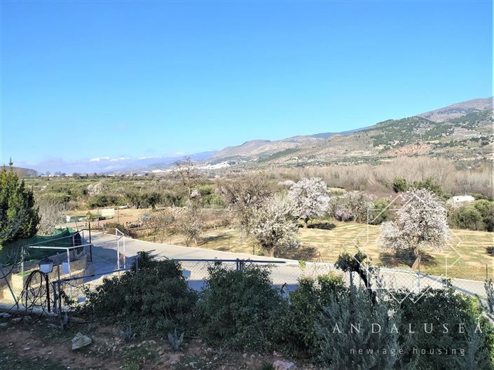 Image No.55-5 Bed Property for sale