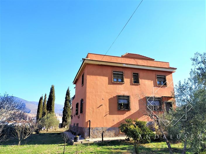 Image No.7-5 Bed Property for sale