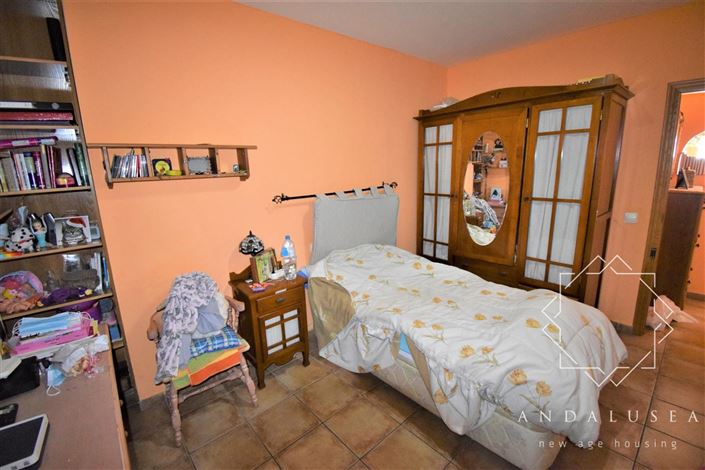 Image No.22-3 Bed Property for sale