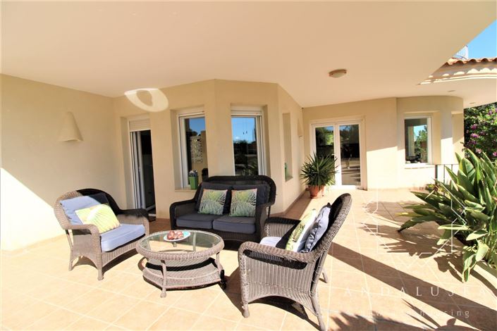 Image No.43-4 Bed Property for sale