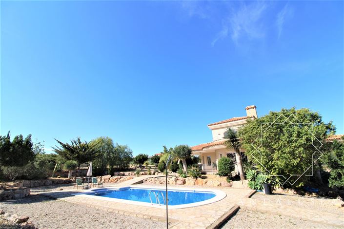 Image No.50-4 Bed Property for sale