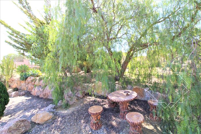 Image No.56-4 Bed Property for sale