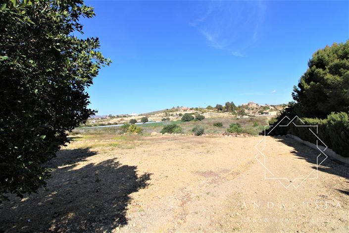 Image No.60-4 Bed Property for sale