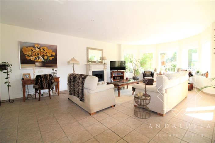 Image No.9-4 Bed Property for sale