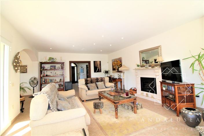 Image No.11-4 Bed Property for sale