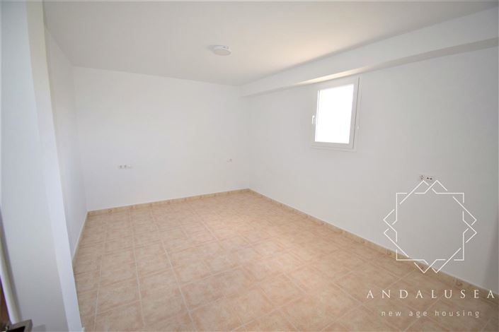 Image No.24-4 Bed Property for sale