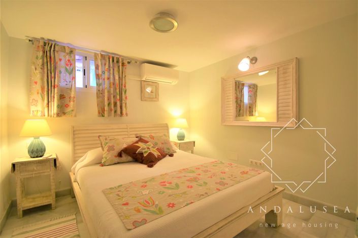 Image No.24-3 Bed Property for sale