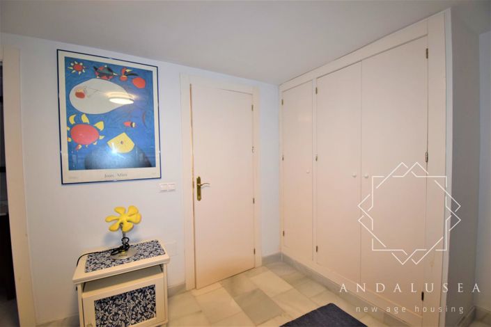 Image No.30-3 Bed Property for sale