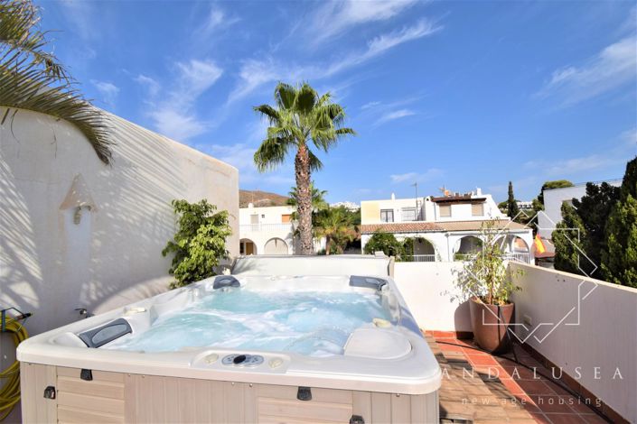 Image No.4-3 Bed Property for sale