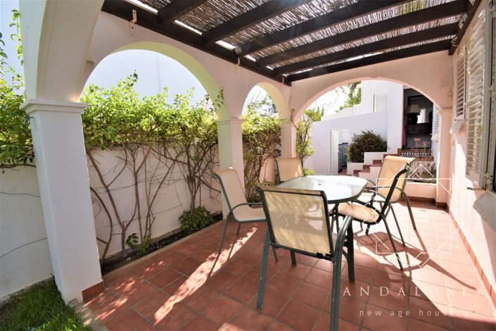 Image No.42-3 Bed Property for sale