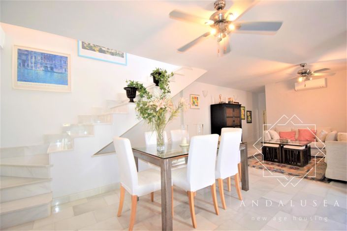 Image No.8-3 Bed Property for sale