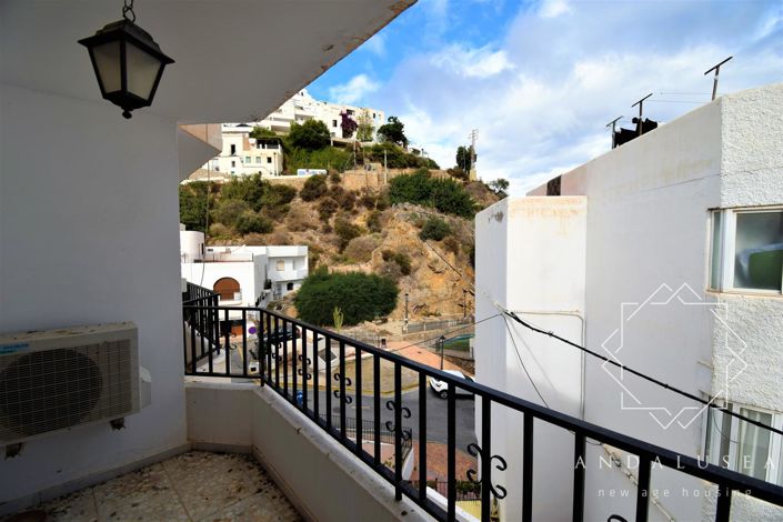 Image No.12-4 Bed Property for sale