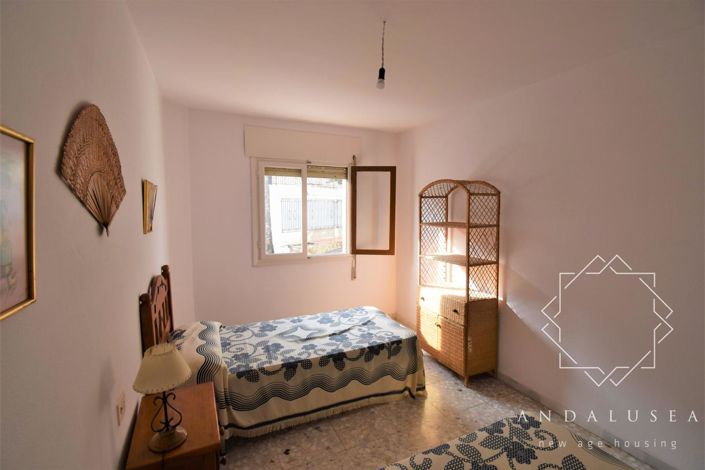 Image No.22-4 Bed Property for sale