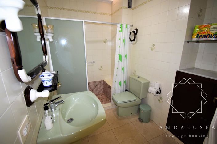 Image No.25-4 Bed Property for sale