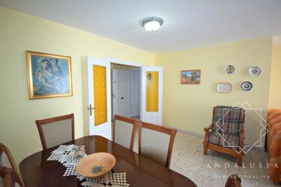 3666427-3070fb5e