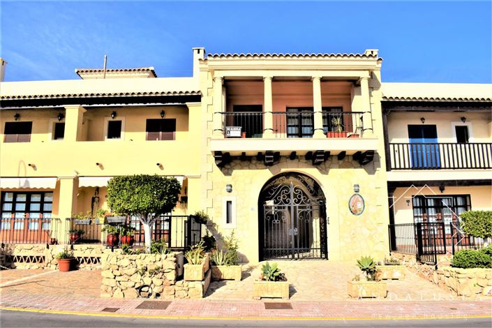 Image No.25-2 Bed Property for sale