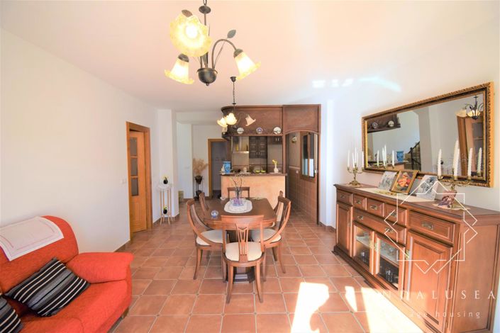 Image No.3-Propriété de 6 chambres à vendre à Almeria