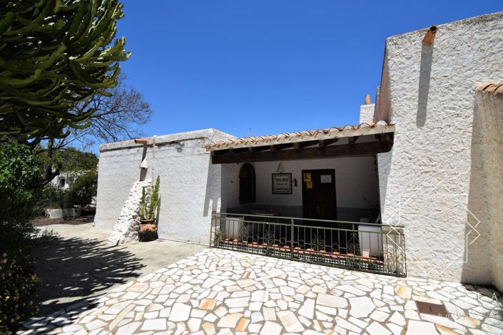 Image No.38-6 Bed Property for sale