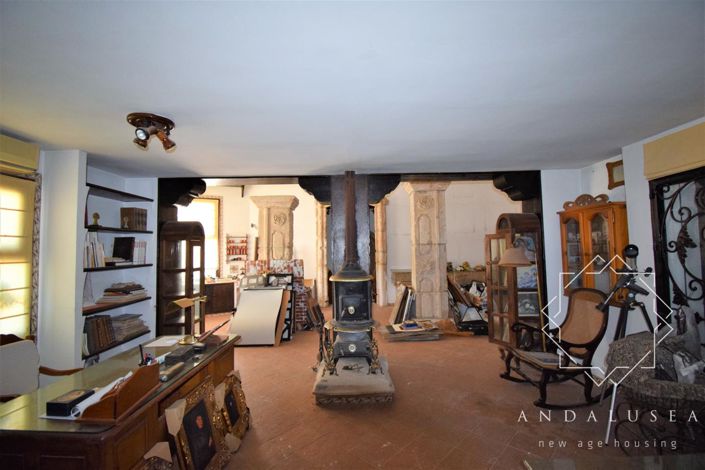 Image No.46-6 Bed Property for sale